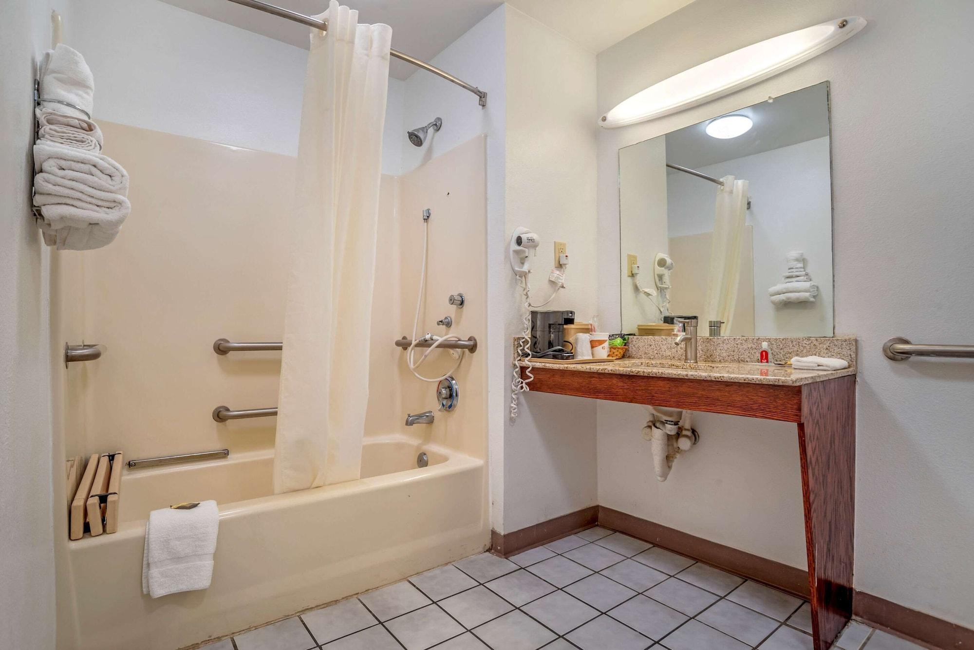 Econo Lodge Тупело Екстер'єр фото