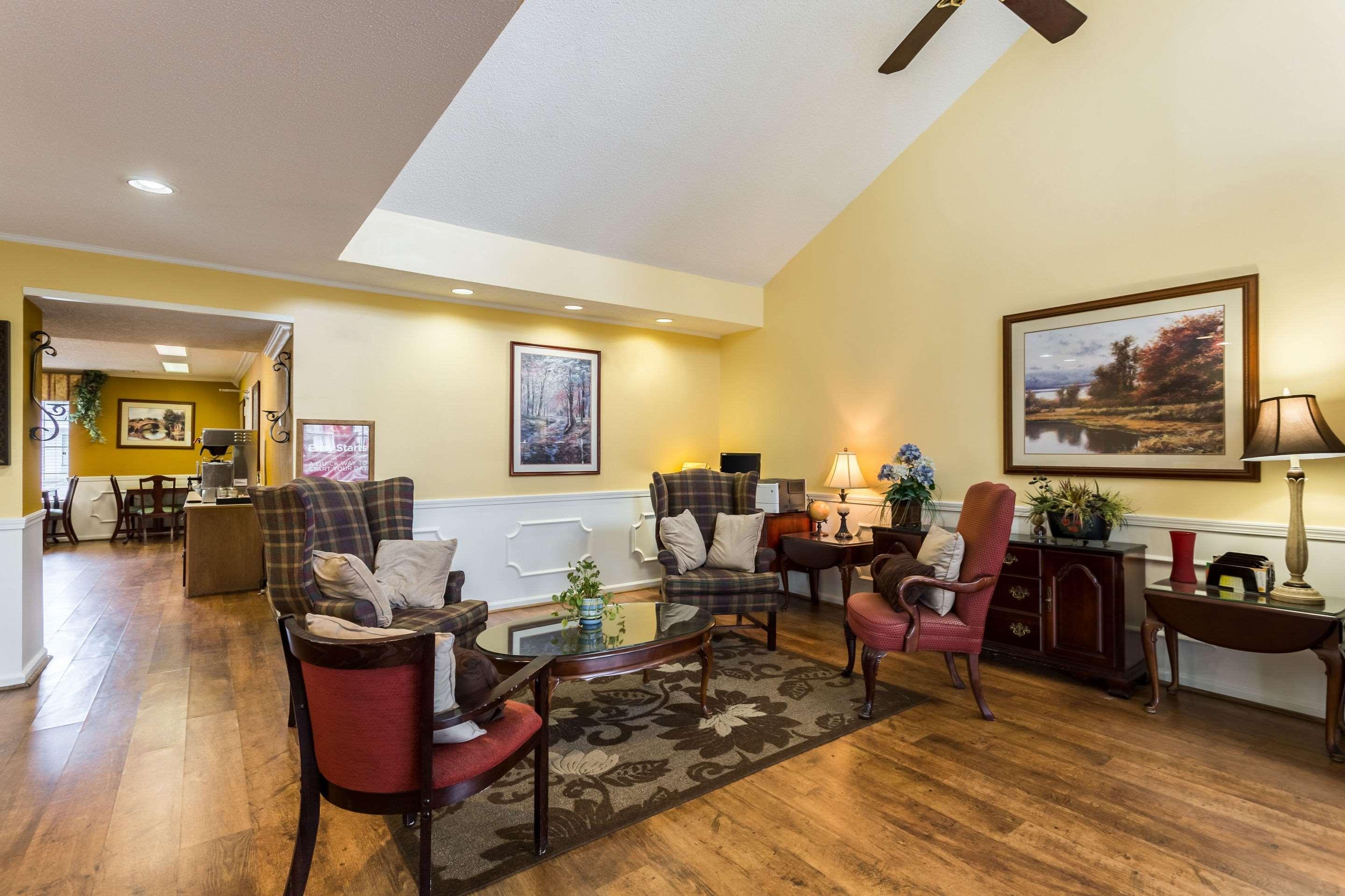 Econo Lodge Тупело Екстер'єр фото
