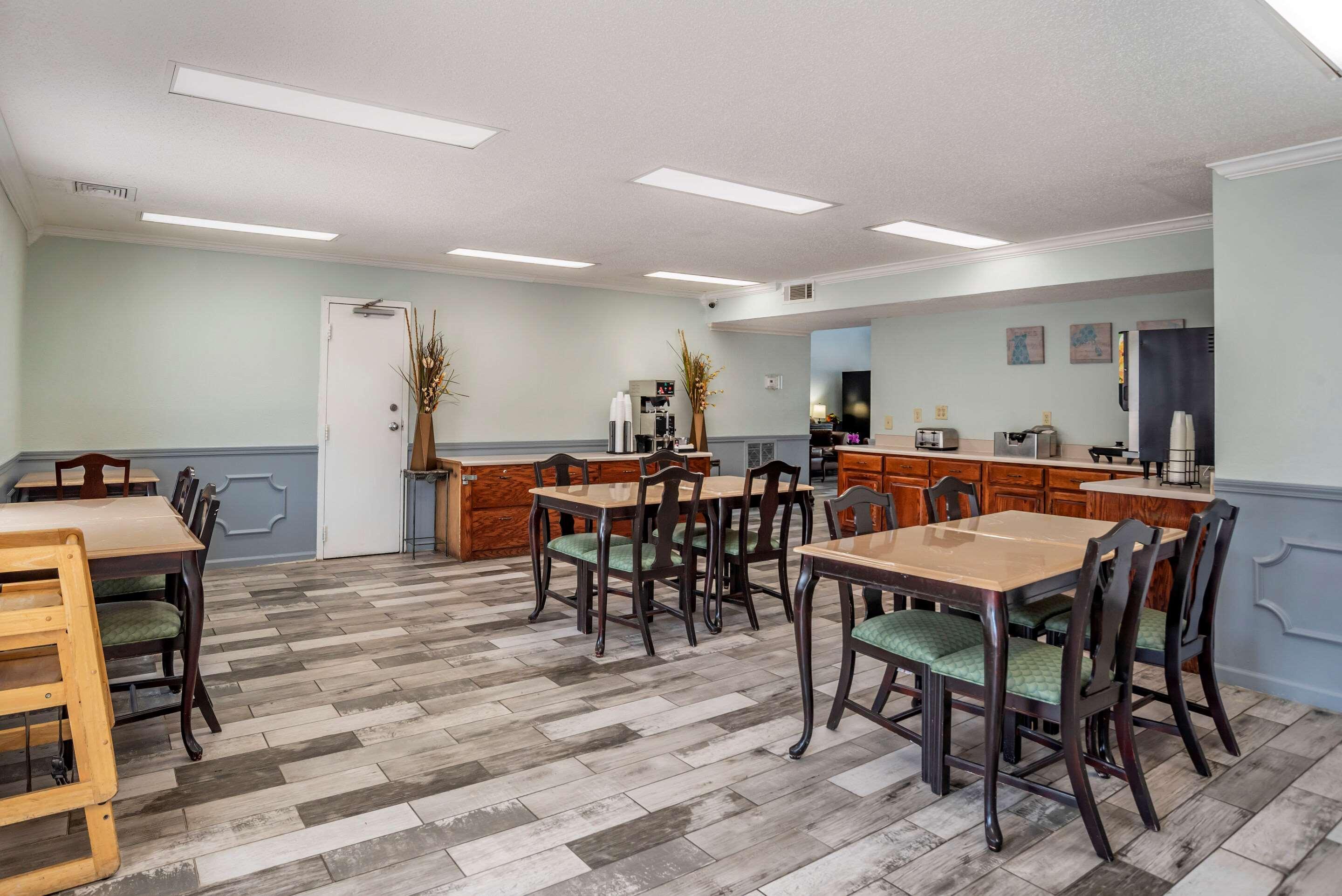 Econo Lodge Тупело Екстер'єр фото