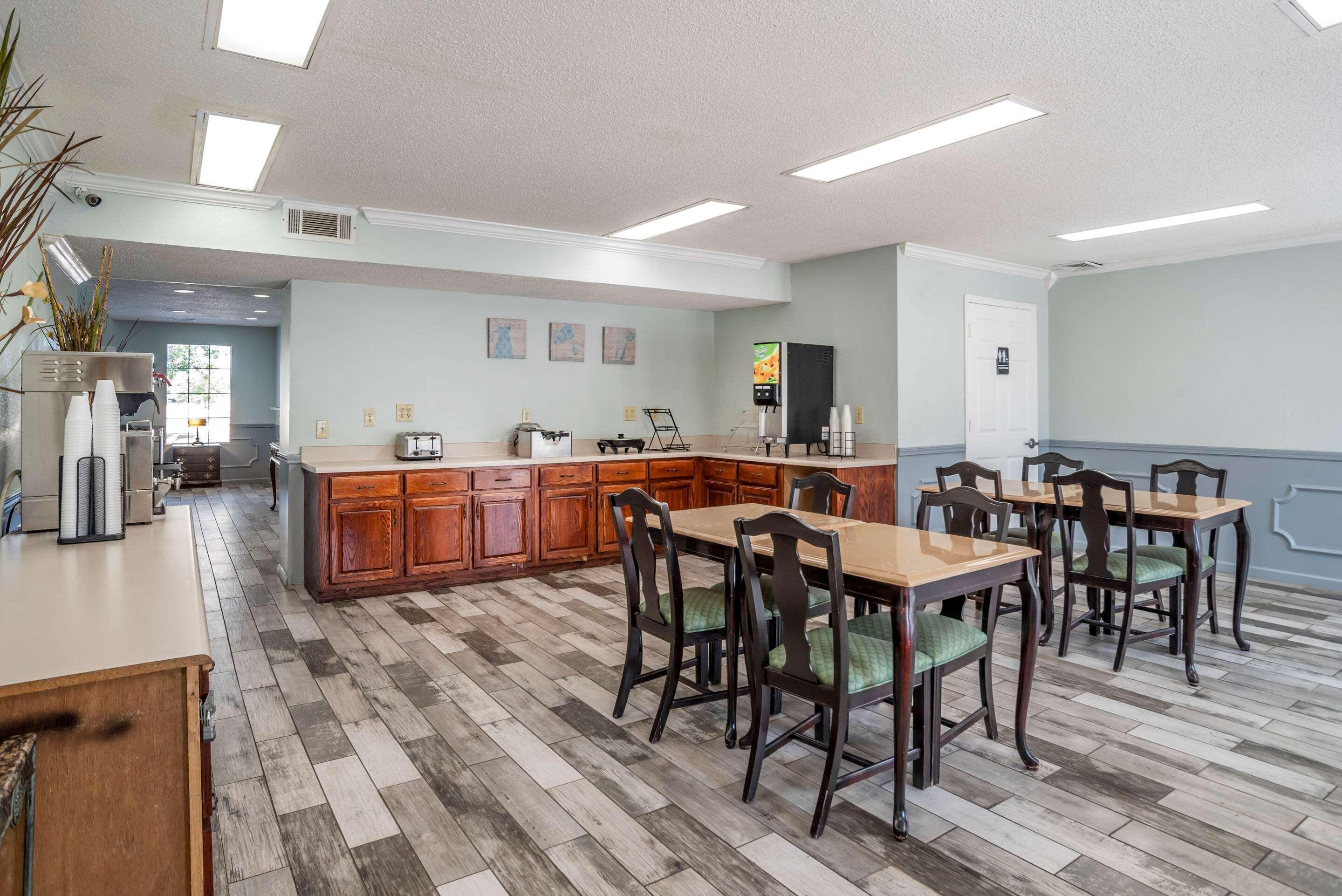Econo Lodge Тупело Екстер'єр фото