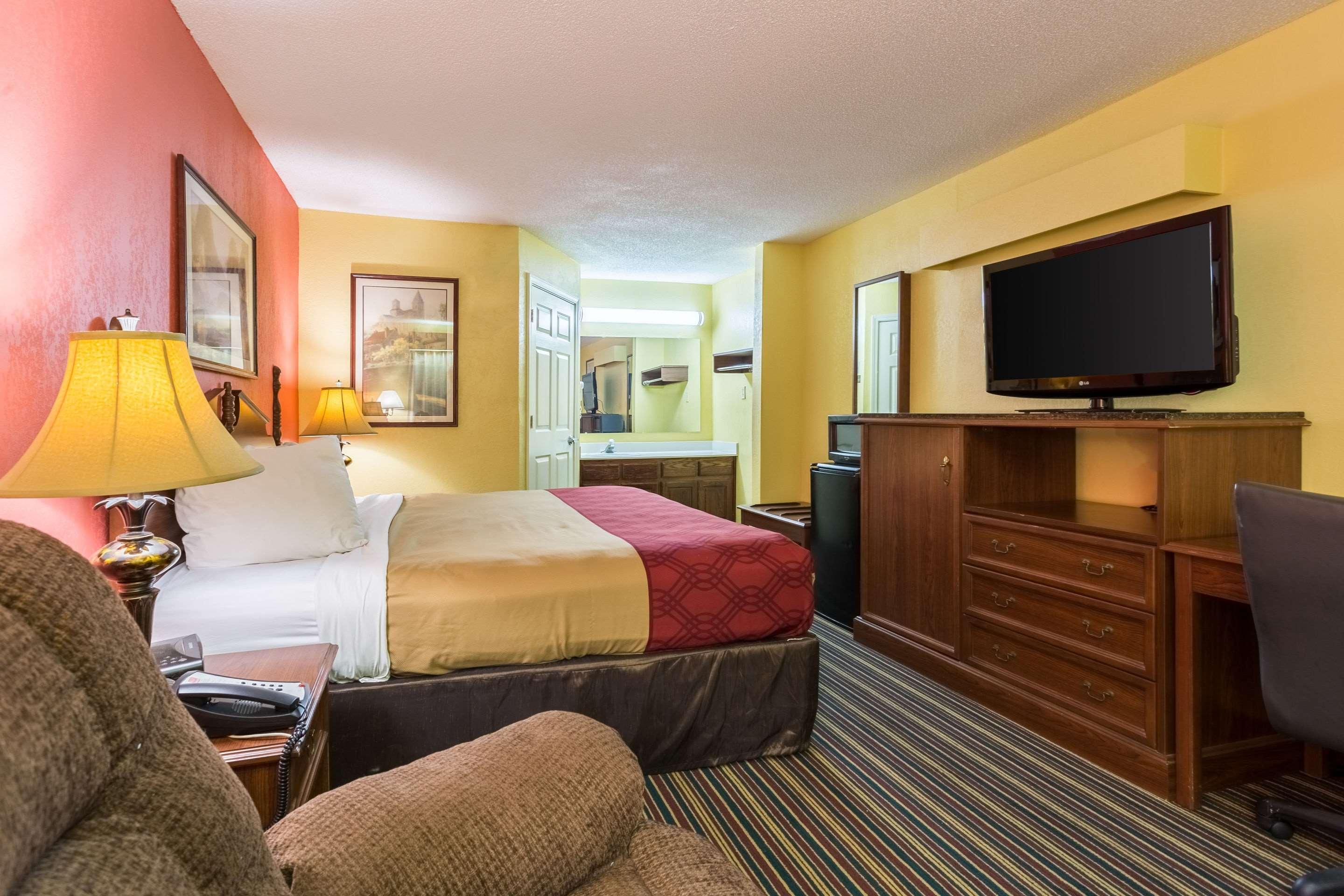 Econo Lodge Тупело Екстер'єр фото