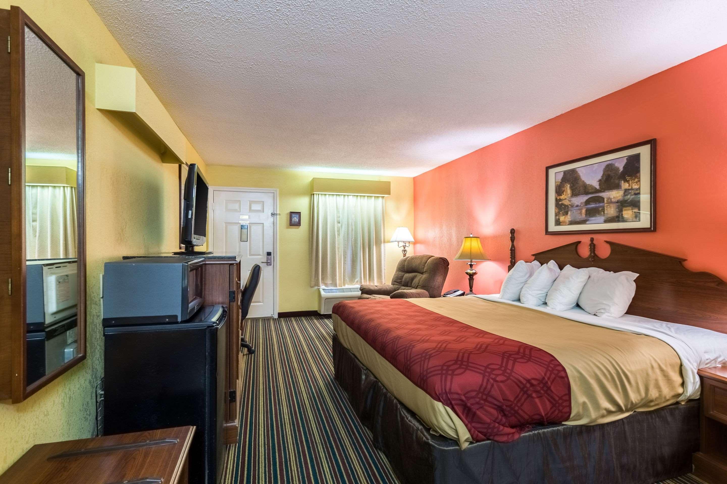 Econo Lodge Тупело Екстер'єр фото